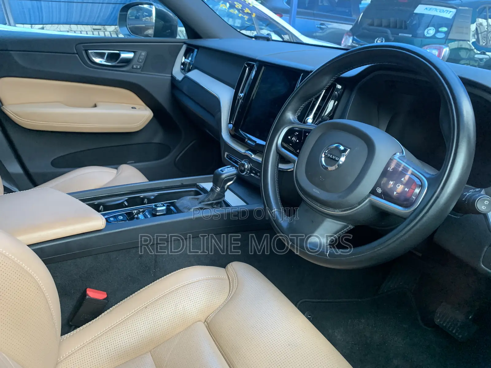 Volvo XC60 T5 Momentum AWD 2018 Ivory