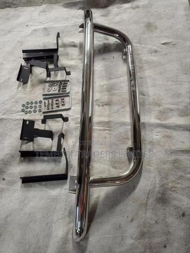 Front Chrome Bullbar Toyota Hiace 7l