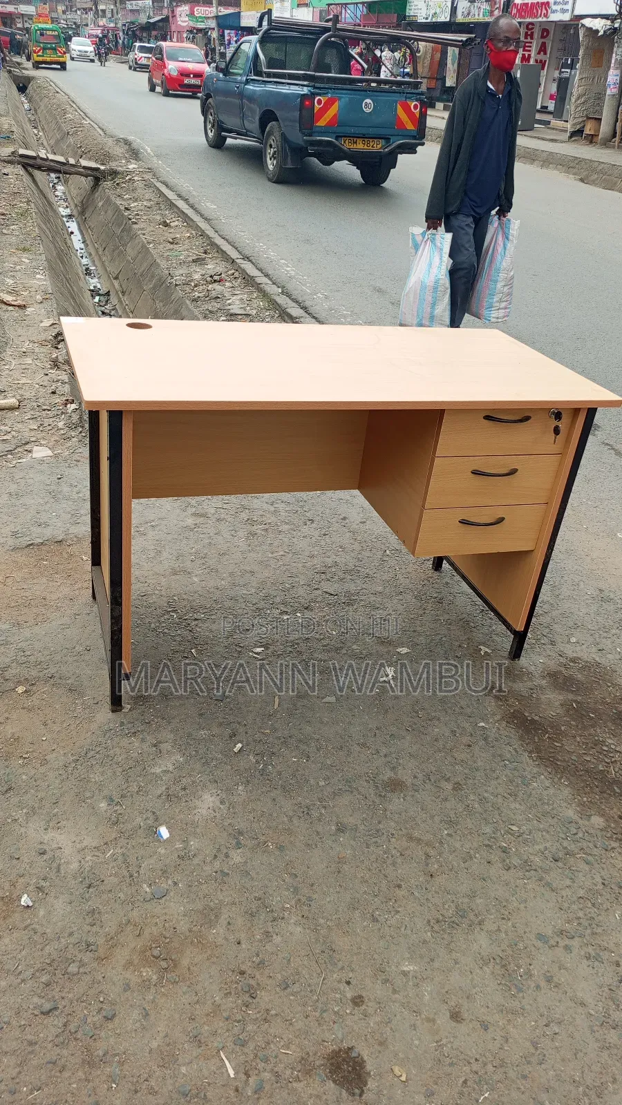 Office Table With Metal Frame