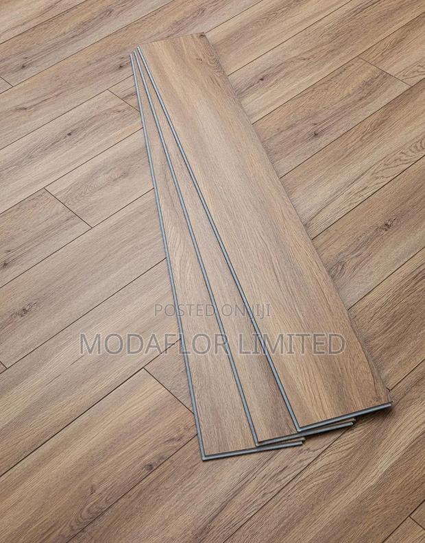 Laminate Flooring – A Seamless Look, Room to Room!