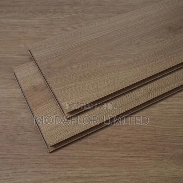 Laminate Floor Boards – Where Strength Meets Style! - main view