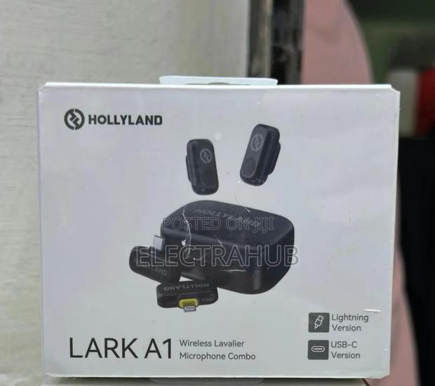 Hollyland Lark-A1 Wireless Mic Combo Brand New Sealed
