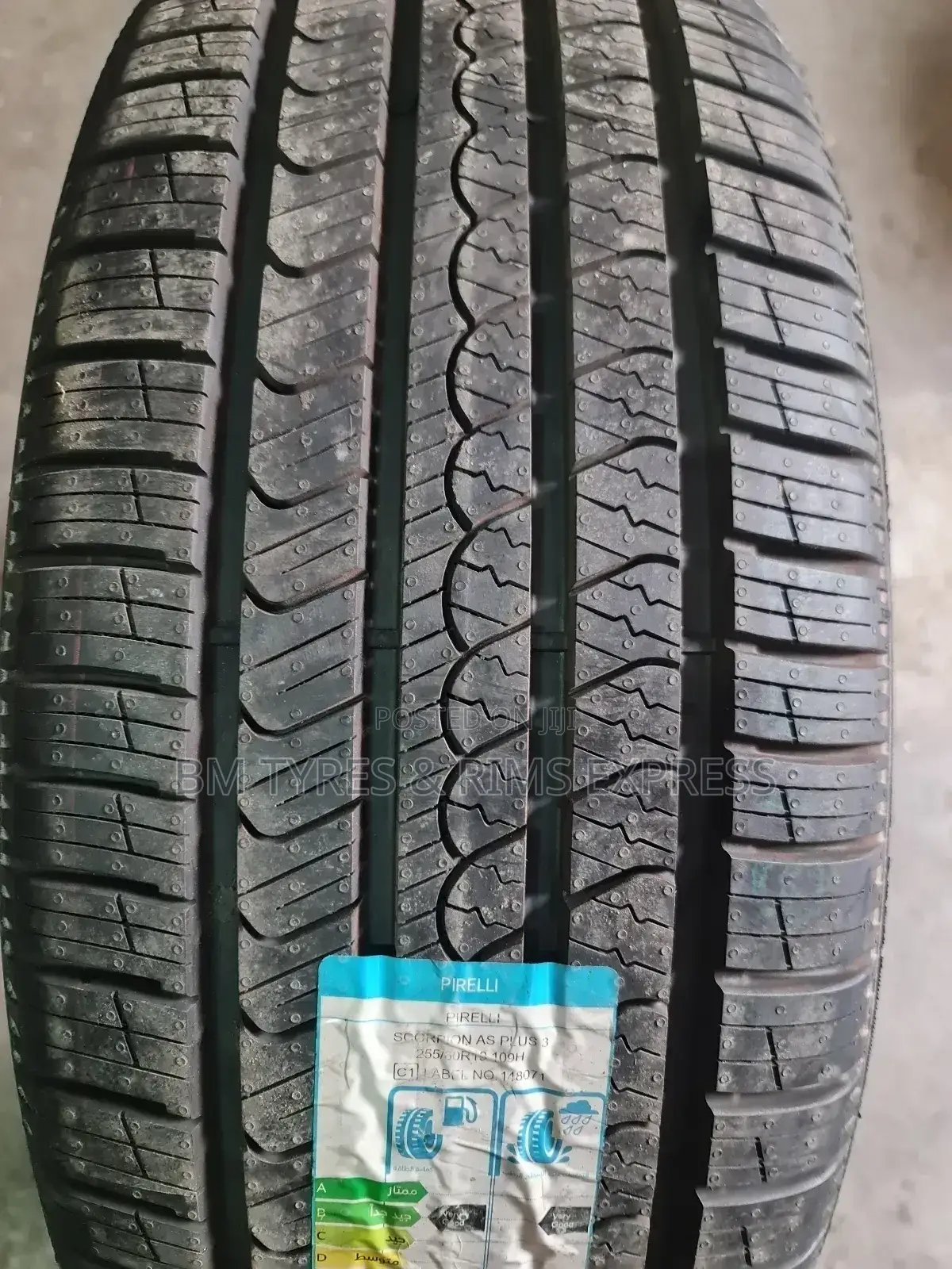 255 /60 R19 Pirelli Tyres (Brazil).