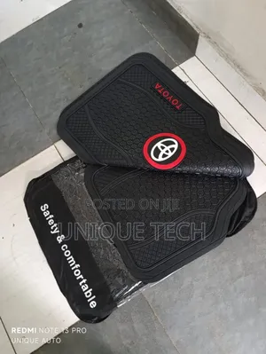 Toyota Floor Mats 5pcs Set / Premium Rubber Quality