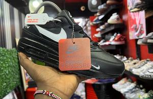 Supreme * Nike Air Max 1 “Black” - main view