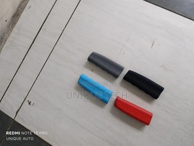 Universal Handbrake Grip Cover
