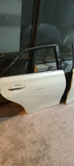 Superior Quality Ex Japan Toyota Mark X Back Right Door