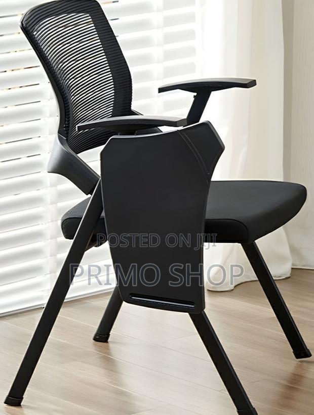 Office Chair; Rich Cushioned Upholstery Study Chair