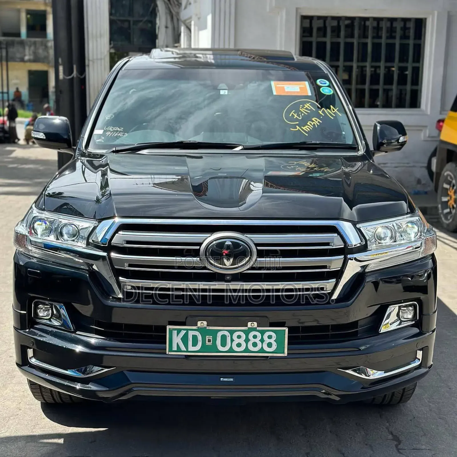 Toyota Land Cruiser 4.6 V8 ZX 2018 Black