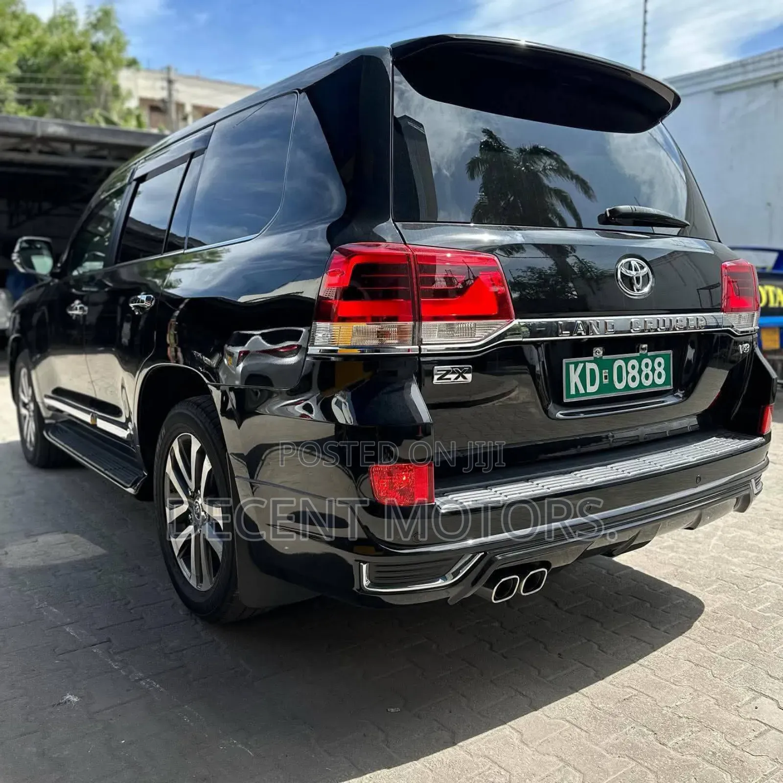 Toyota Land Cruiser 4.6 V8 ZX 2018 Black