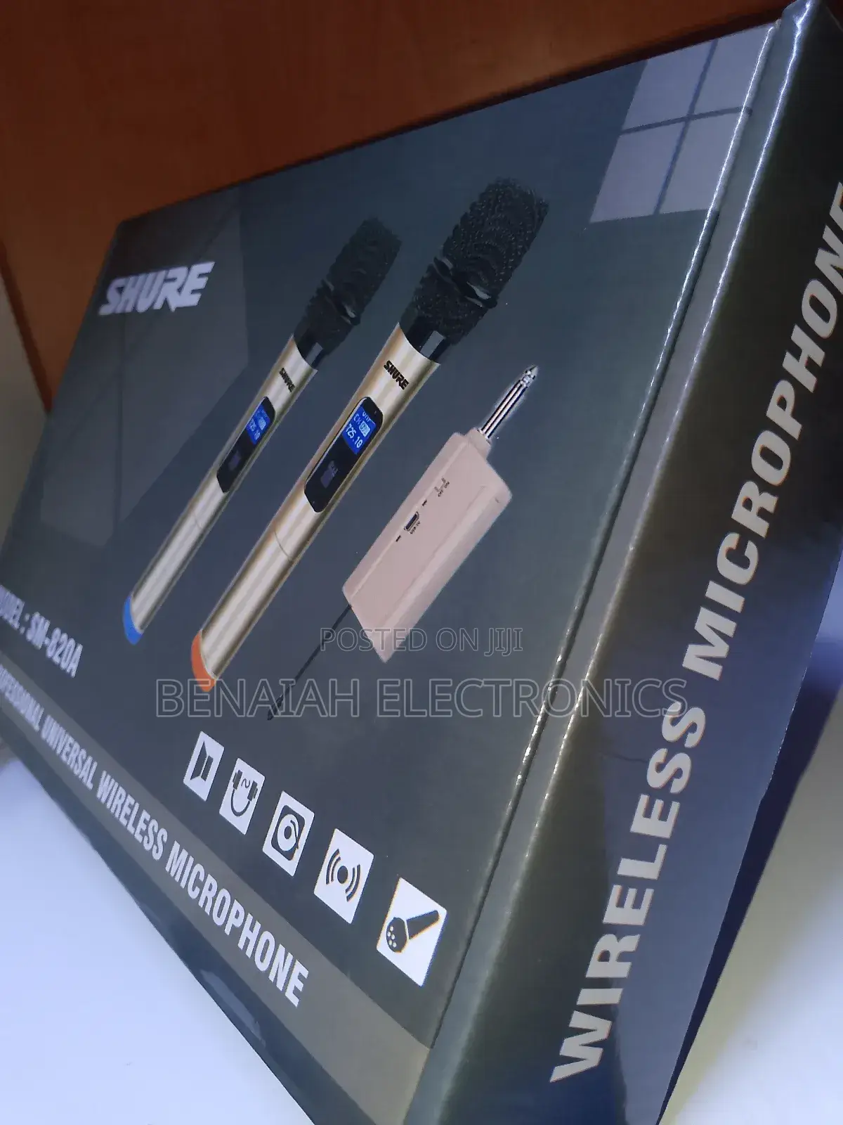 Wireless Universal Microphone Sm820a Low Budget