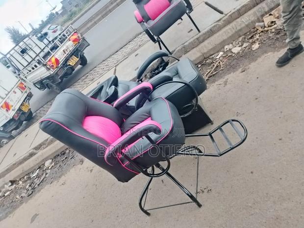 Rotating Simple Stand Barber Seats - main view