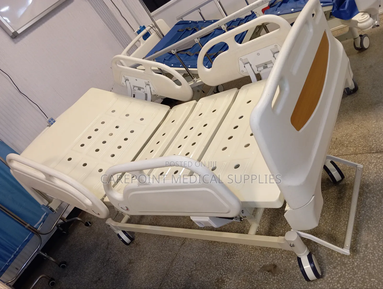 3 Crank Electric Hospital Bed