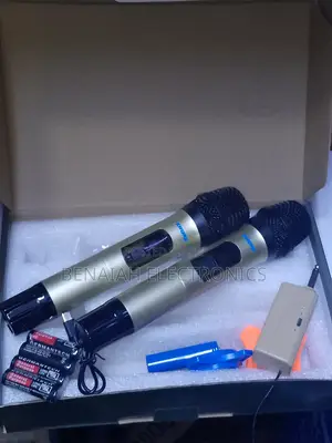 Shure Professional Microphone Sm-820, Legendary Brand Mic