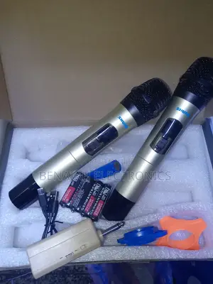 Shure Professional Microphone Sm-820, Legendary Brand Mic