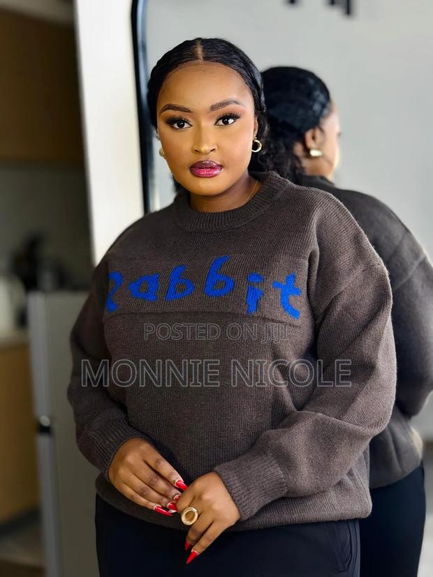 Stylish Ladies Sweater - thumbnail 2