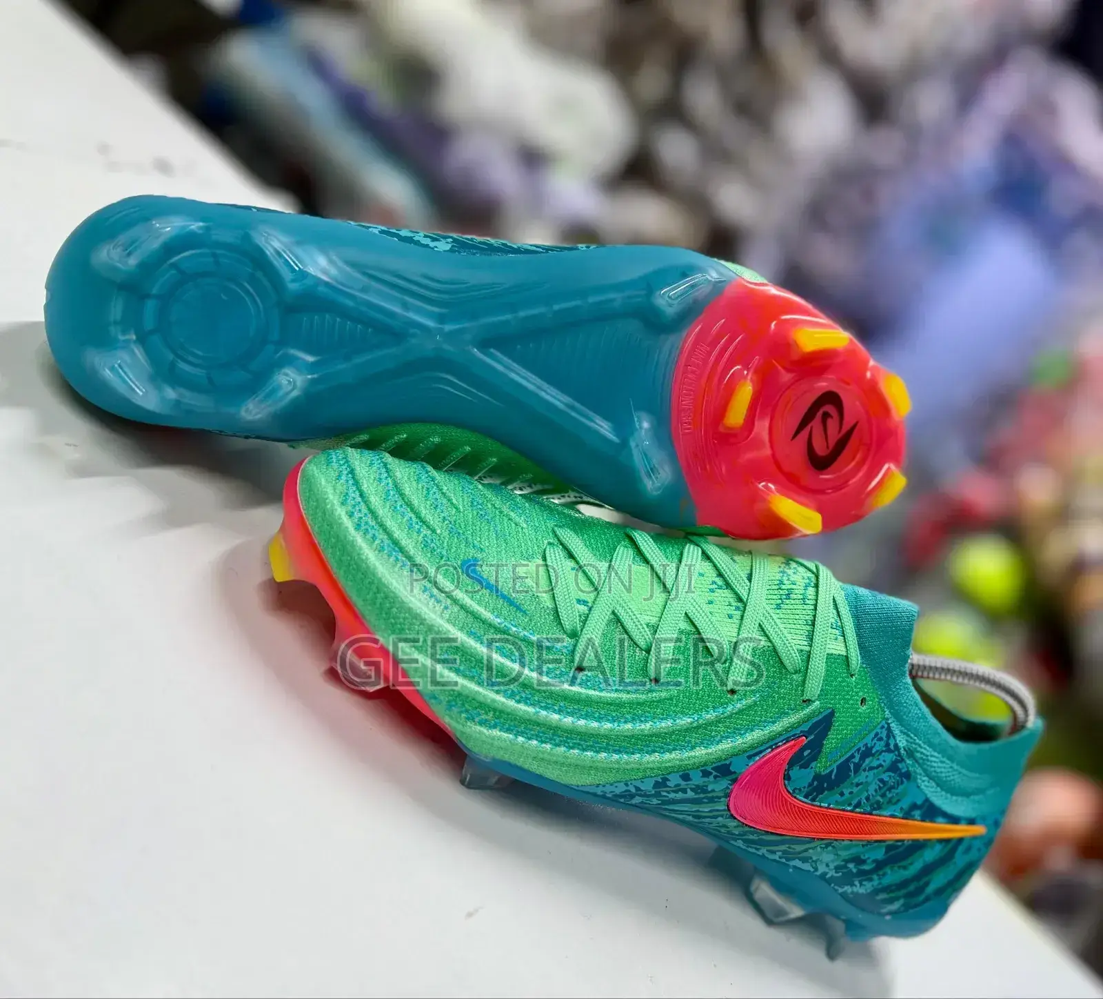 Quality Phantom Luna Cleats, Nike Phantom Boots