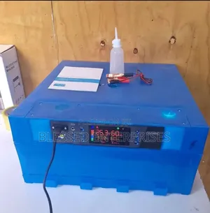 64 Egg Incubator/Egg Incubator
