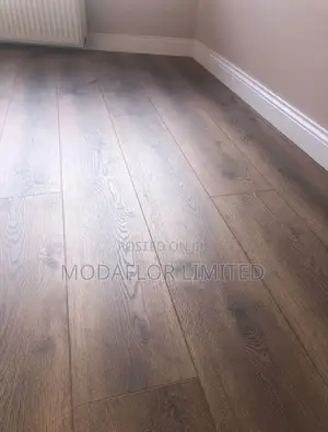 Laminate Floor Boards – Walk on Wow!