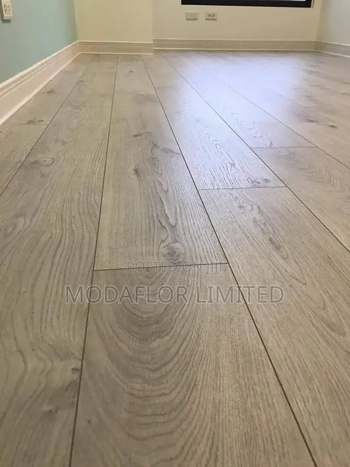 Laminate Flooring – Class in Every Step!