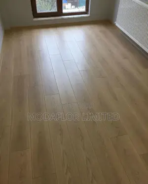 Laminate Flooring – Looks Like Wood, Performs Like a Pro!