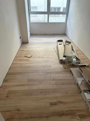 Laminate Floor Boards – The Clean Choice for Every Home! - thumbnail 2