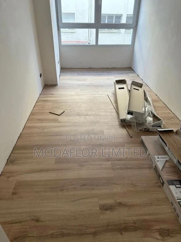 Laminate Floor Boards – The Clean Choice for Every Home! - main view