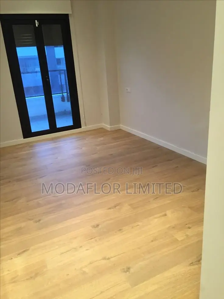 Laminate Flooring – Fresh Floors Made Effortless!