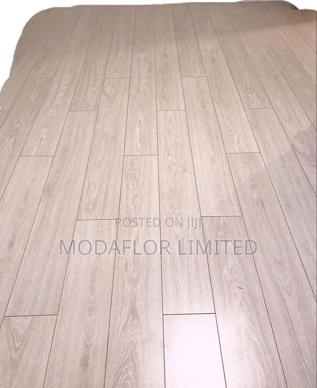 Laminate Flooring – Comfort Underfoot, Style Overhead!