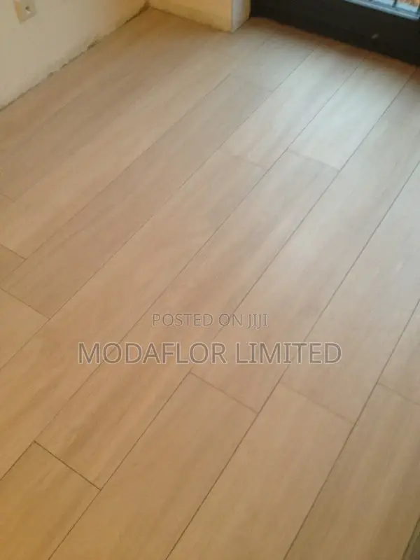 Laminate Floor Boards – Fast Fix for Floor Flair!