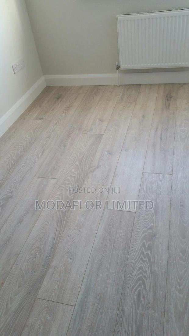 Laminate Flooring – Give Your Room the Glow-Up It Deserves!