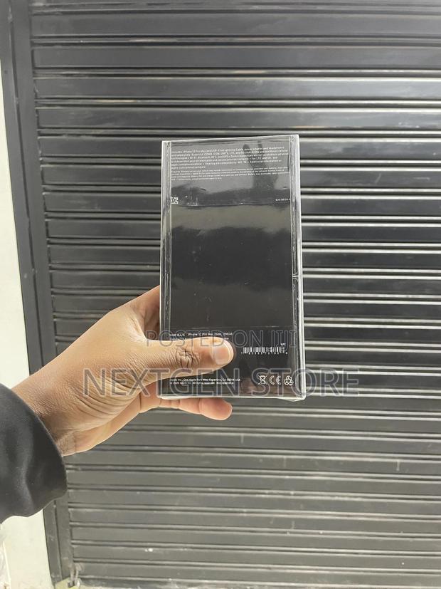 New Apple iPhone 12 Pro Max 256 GB Gold - thumbnail 3