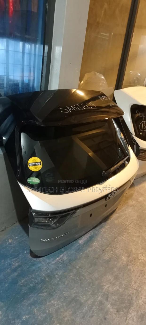 Excellent Quality Toyota Harrier 2015 Boot