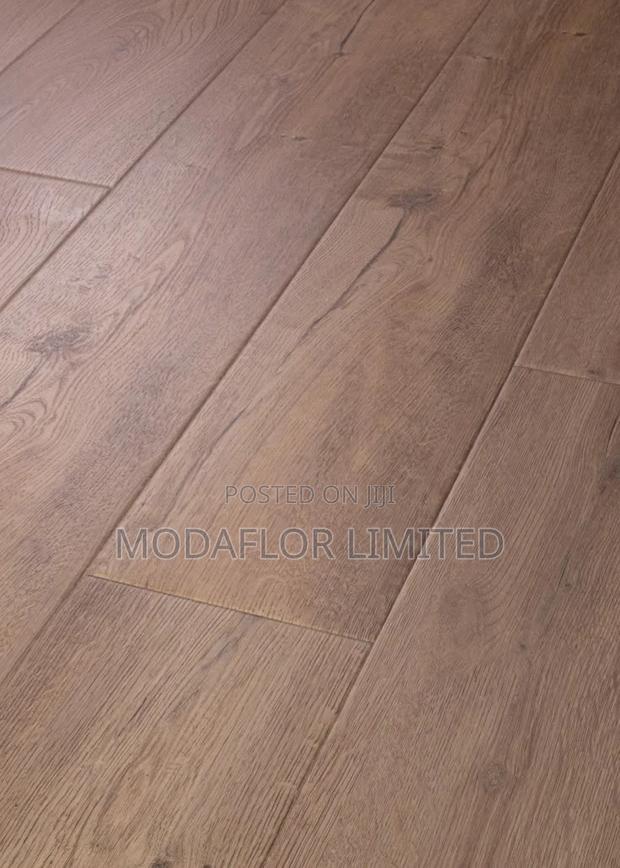 Laminate Floor Boards – Wood Beauty, Built to Last!