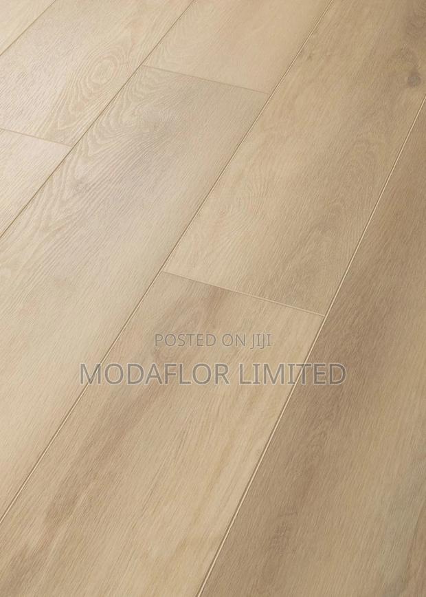Laminate Flooring – Floor Goals Achieved! - main view