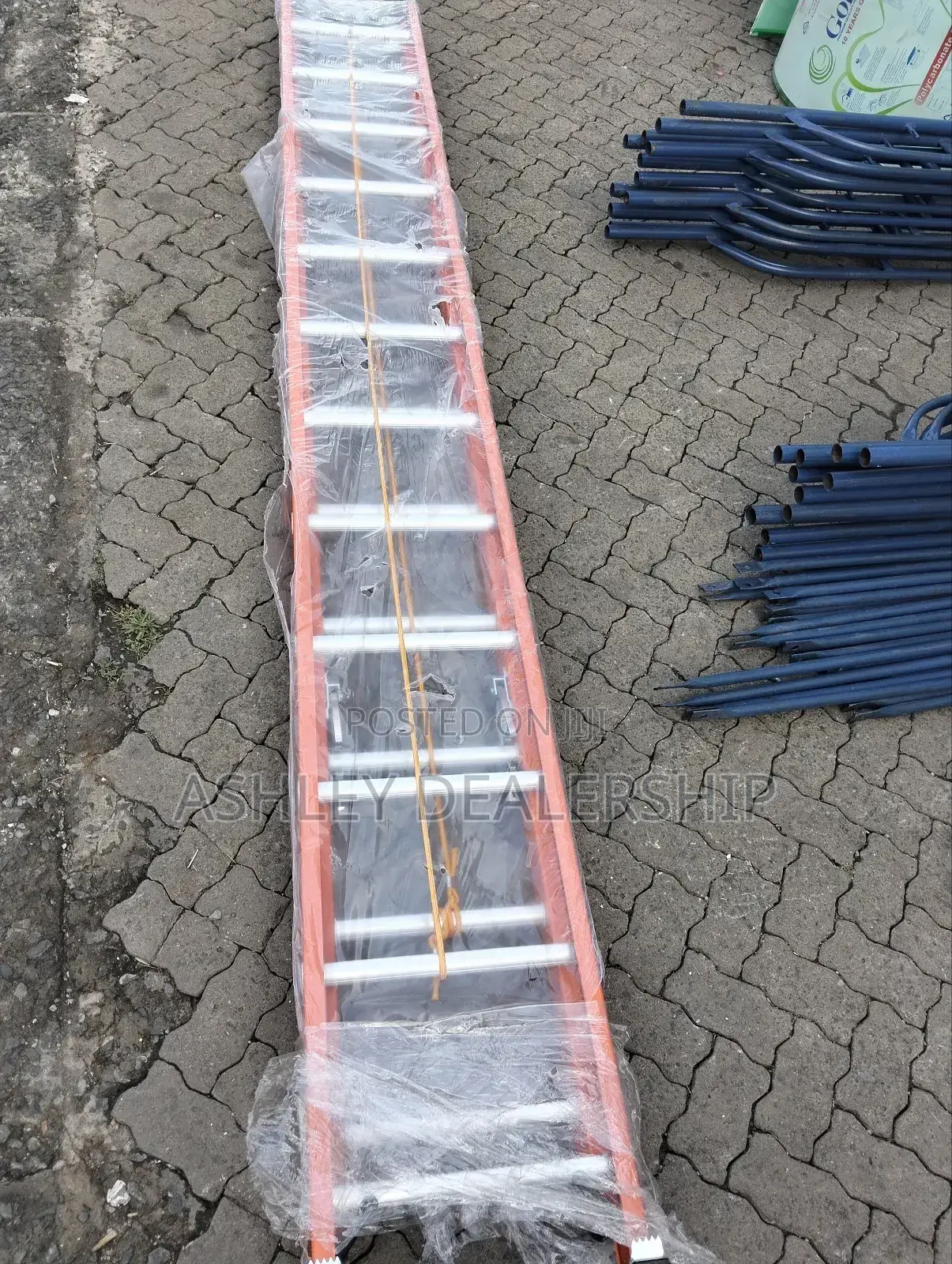 Fibre Glass Extension Ladder