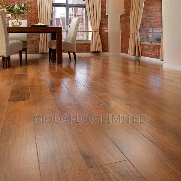 Laminate Flooring – No Dust. No Polish. No Stress.