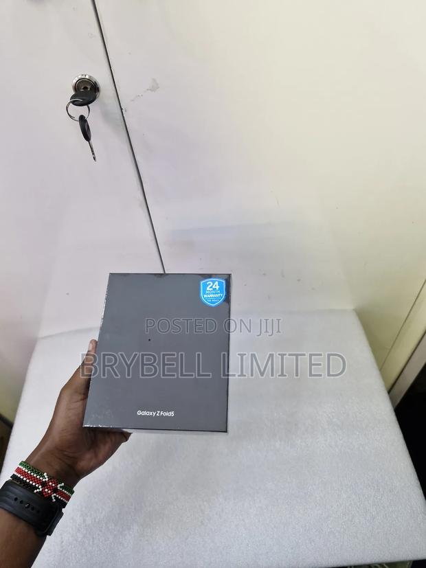 New Samsung Galaxy Z Fold 5 512 GB Black - thumbnail 2