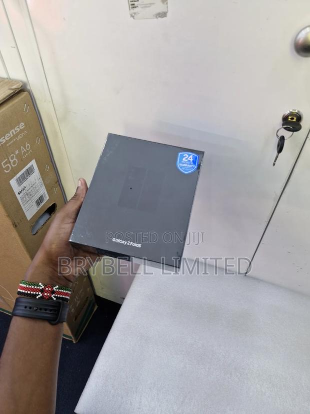 New Samsung Galaxy Z Fold 5 512 GB Black - thumbnail 3