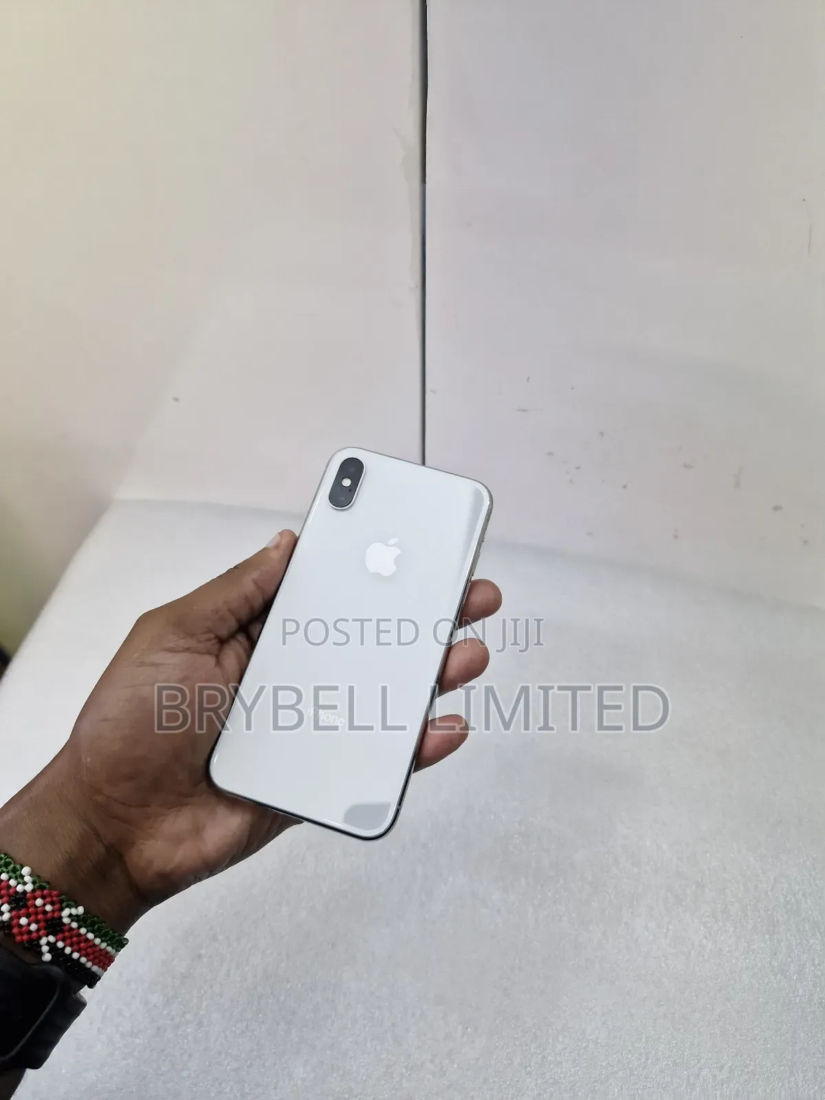 Apple iPhone X 64 GB White