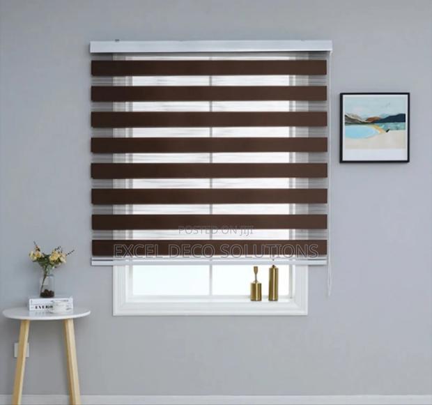Anti-Dust Zebra Blinds for Clean Living