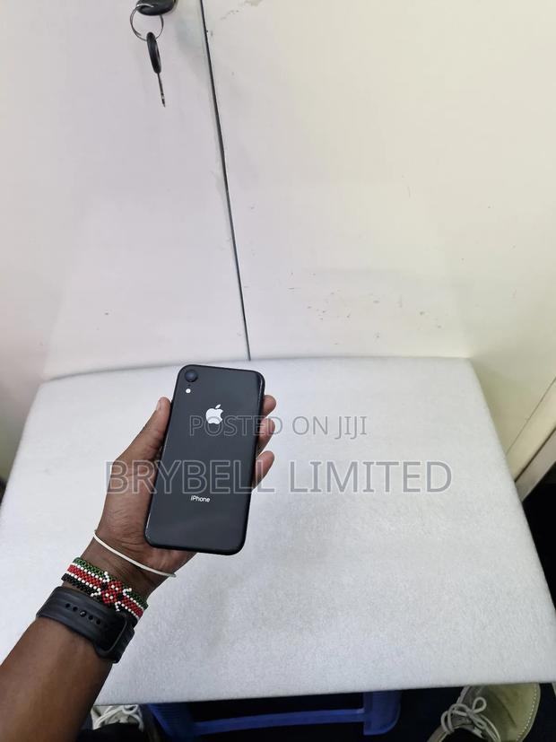 Apple iPhone XR 64 GB Black