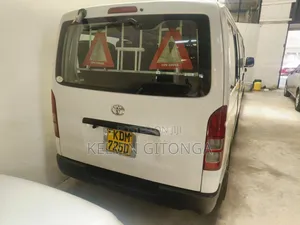 Toyota HiAce 2016 White