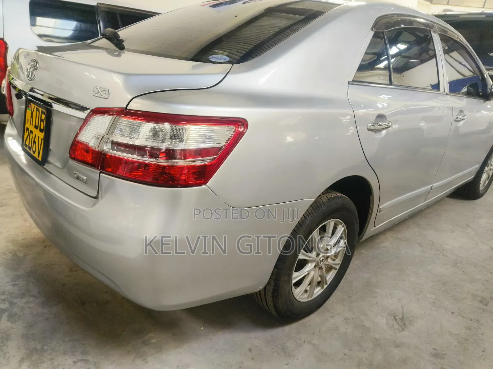 Toyota Premio 2015 Silver