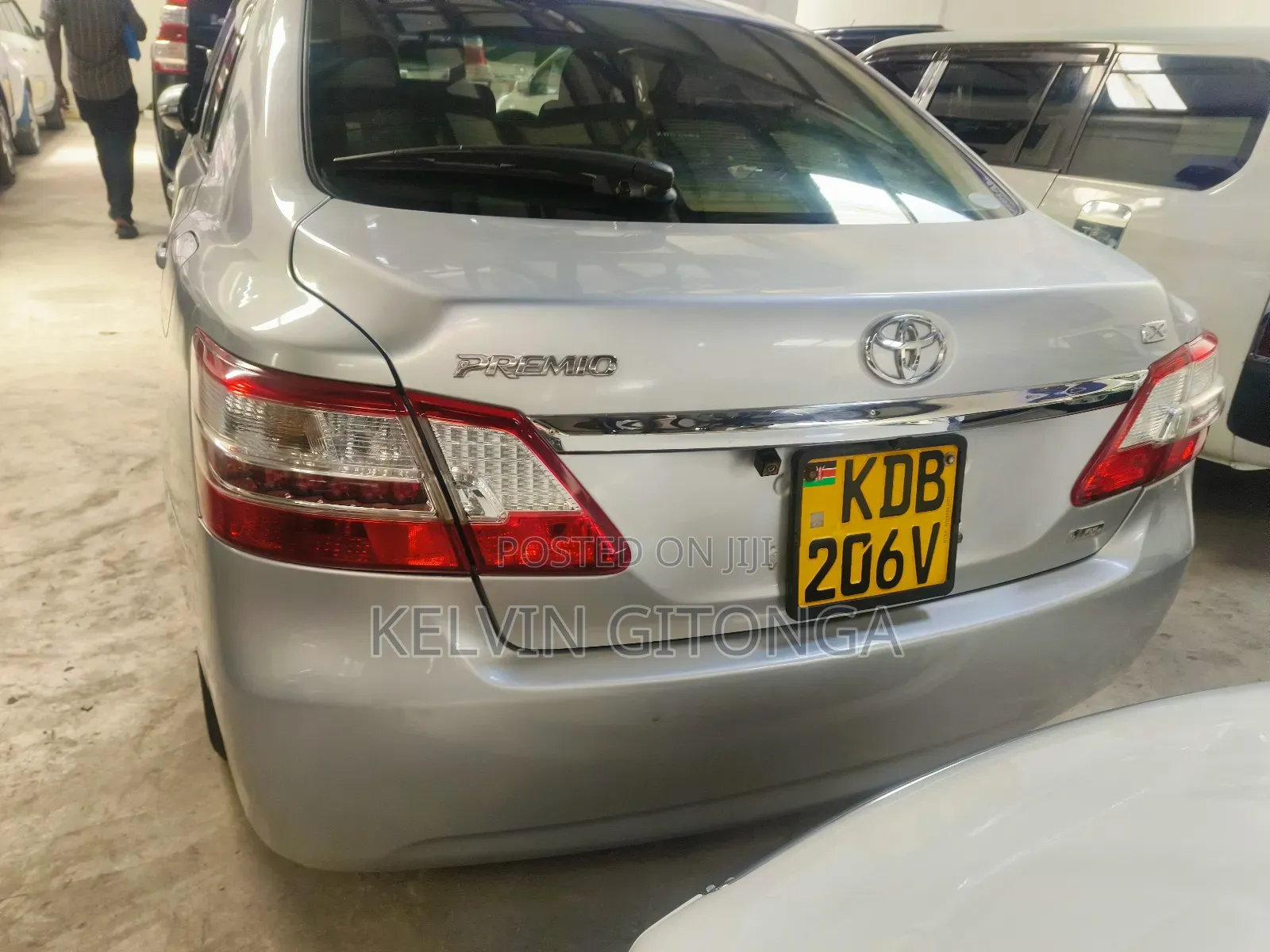 Toyota Premio 2015 Silver