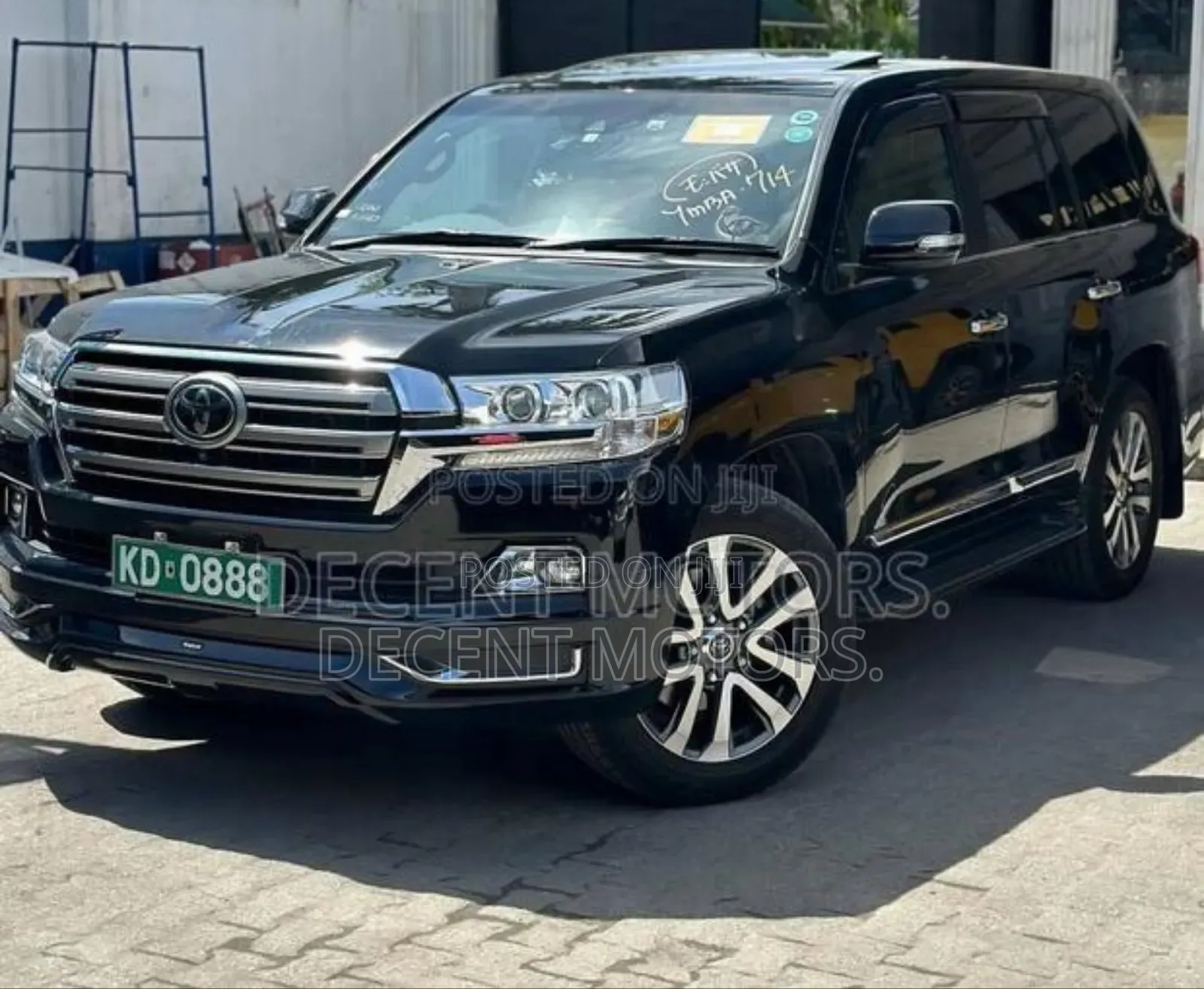 Toyota Land Cruiser 4.6 V8 ZX 2018 Black