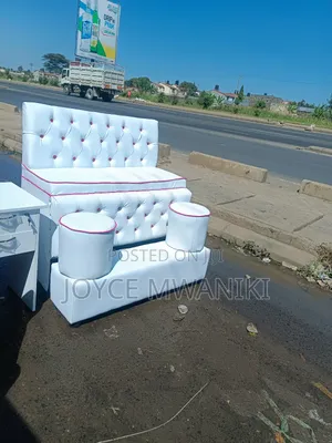 Pedicure Seat, White With Some Pink Colour 