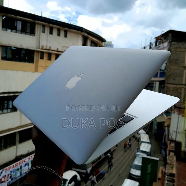 Laptop Apple MacBook Air 4GB Intel Core I5 SSD 256GB