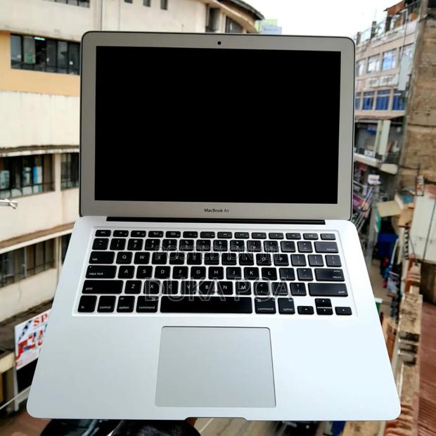 Laptop Apple MacBook Air 4GB Intel Core I5 SSD 256GB - thumbnail 2