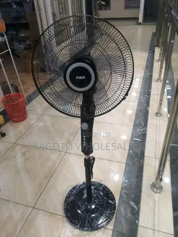 Black 16 Inches Standing Fan